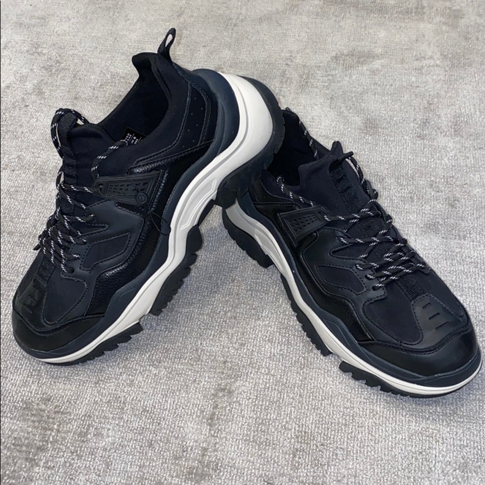 chunky sneaker by reserved